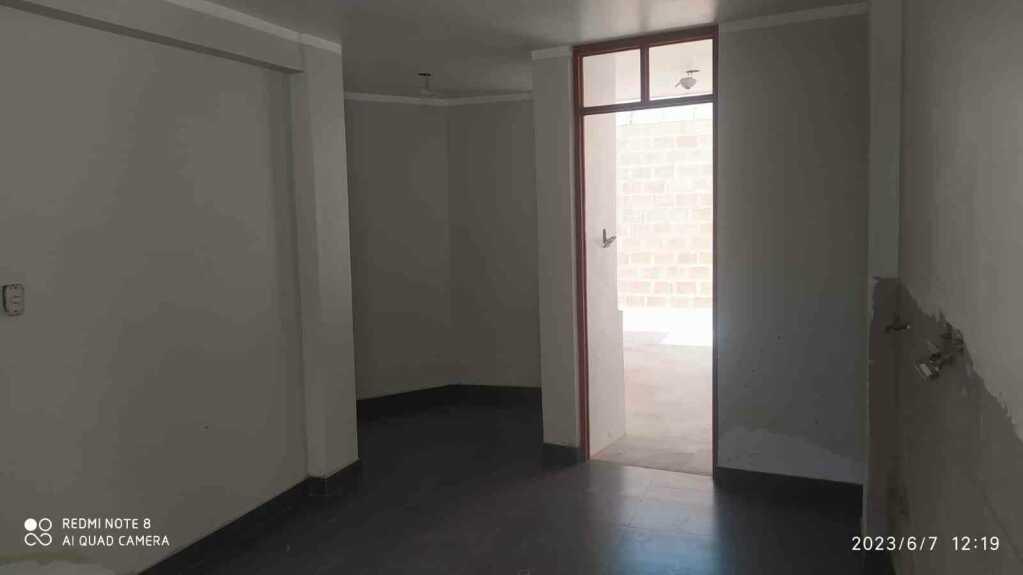 CASA CONO SUR EN VENTA BUENA UBICACION A UNAS CUADRAS DEL MERCADO SANTA ROSA, foto 2