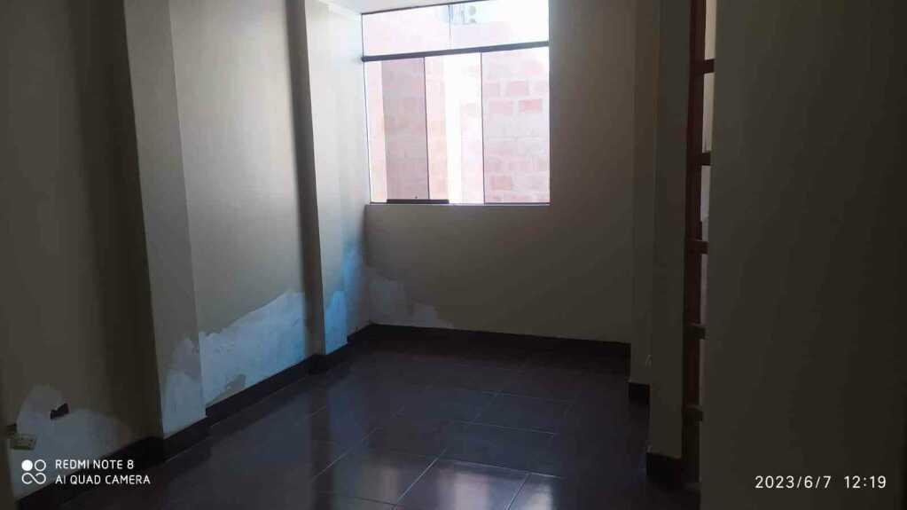 CASA CONO SUR EN VENTA BUENA UBICACION A UNAS CUADRAS DEL MERCADO SANTA ROSA, foto 3