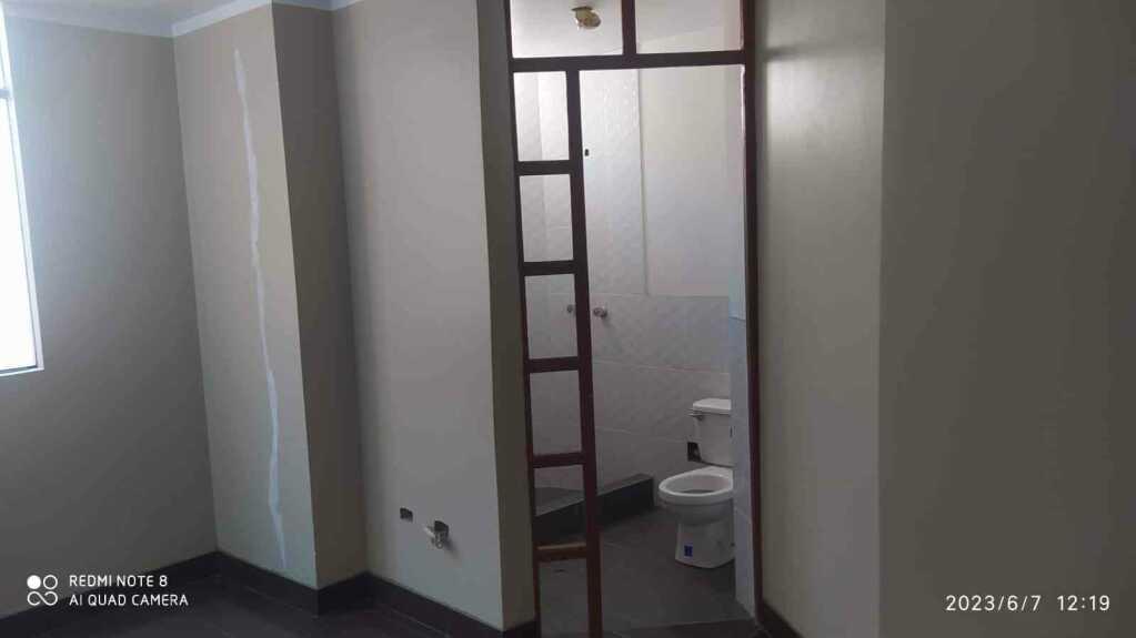 CASA CONO SUR EN VENTA BUENA UBICACION A UNAS CUADRAS DEL MERCADO SANTA ROSA, foto 4
