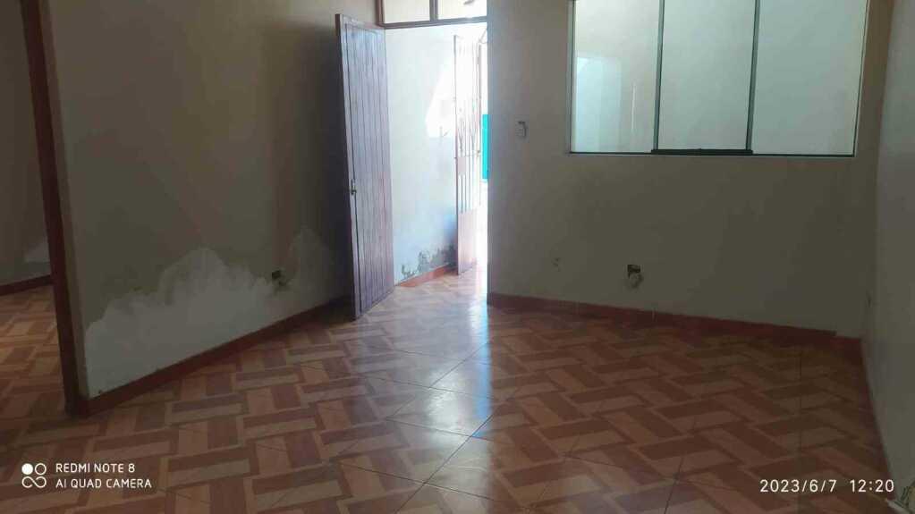 CASA CONO SUR EN VENTA BUENA UBICACION A UNAS CUADRAS DEL MERCADO SANTA ROSA, foto 8