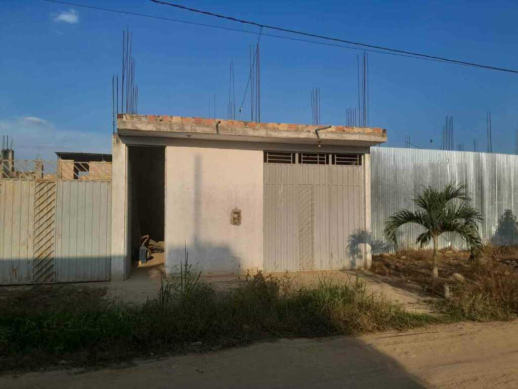 VENTA DE CASA EN VALLE VERDE MzA Lote 25 – TARAPOTO, foto 1