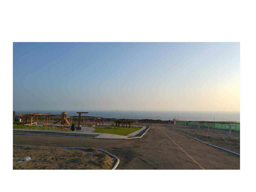 Amplio terreno con vista al mar y frente a parque, ubicado en la Urb. El Sol de Trujillo, de Los Portales, Alto Salaverry., foto 1