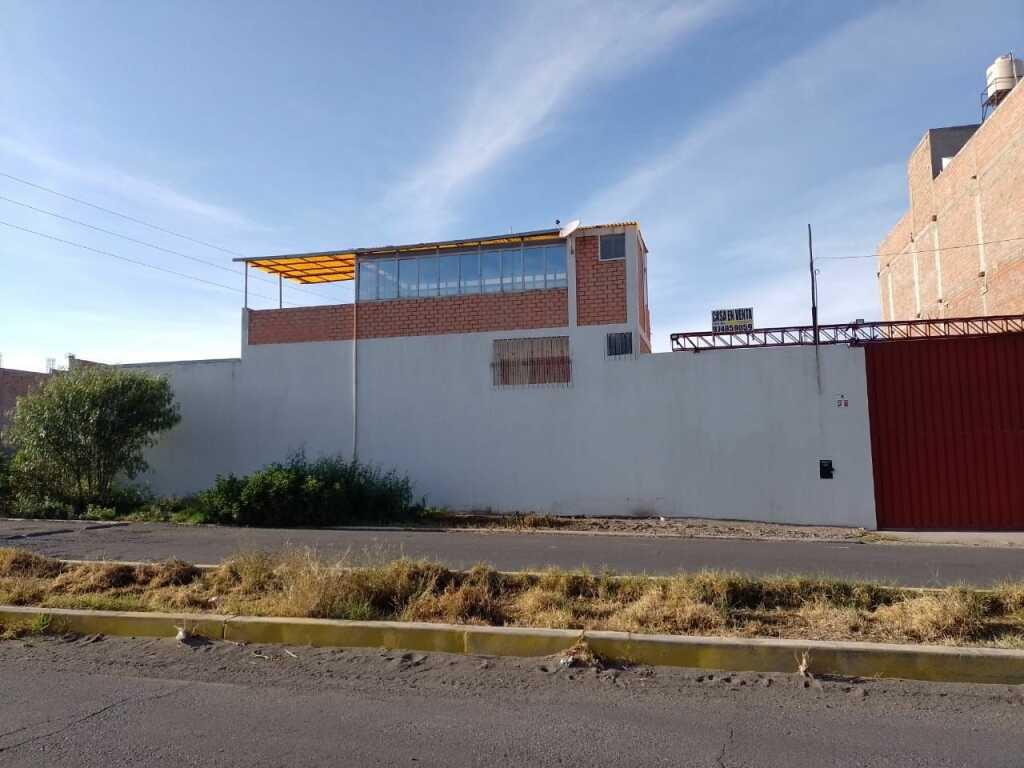 CASA EN VENTA EN  UMAPALCA  SABANDIA AREQUIPA, foto 1