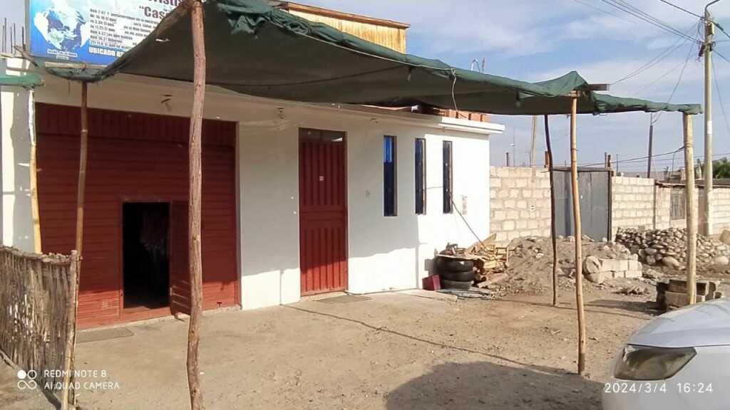 VENDO CASA EN FRONTERA SUR AVENIDA 160M2 CERCADO CON DOS CUARTOS TECHADOS EN GAL., foto 3