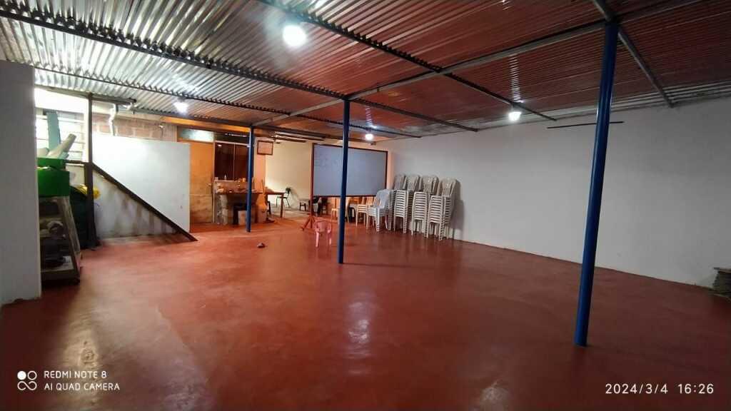 VENDO CASA EN FRONTERA SUR AVENIDA 160M2 CERCADO CON DOS CUARTOS TECHADOS EN GAL., foto 7