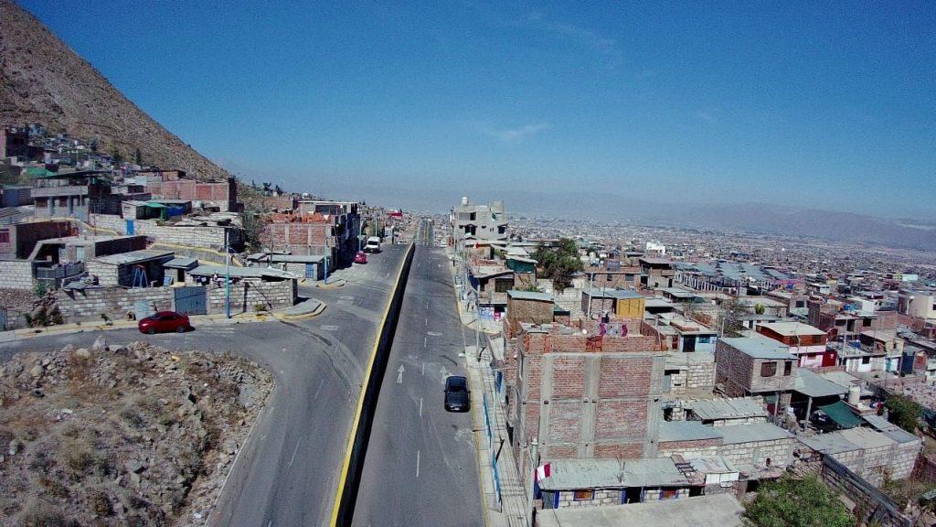 Se vende casa como terreno x yura A 2 cuadras de av, foto 2