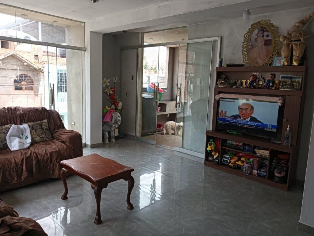 Casa de 2 pisos frente al parque, Huayopampa, Huánuco, foto 1