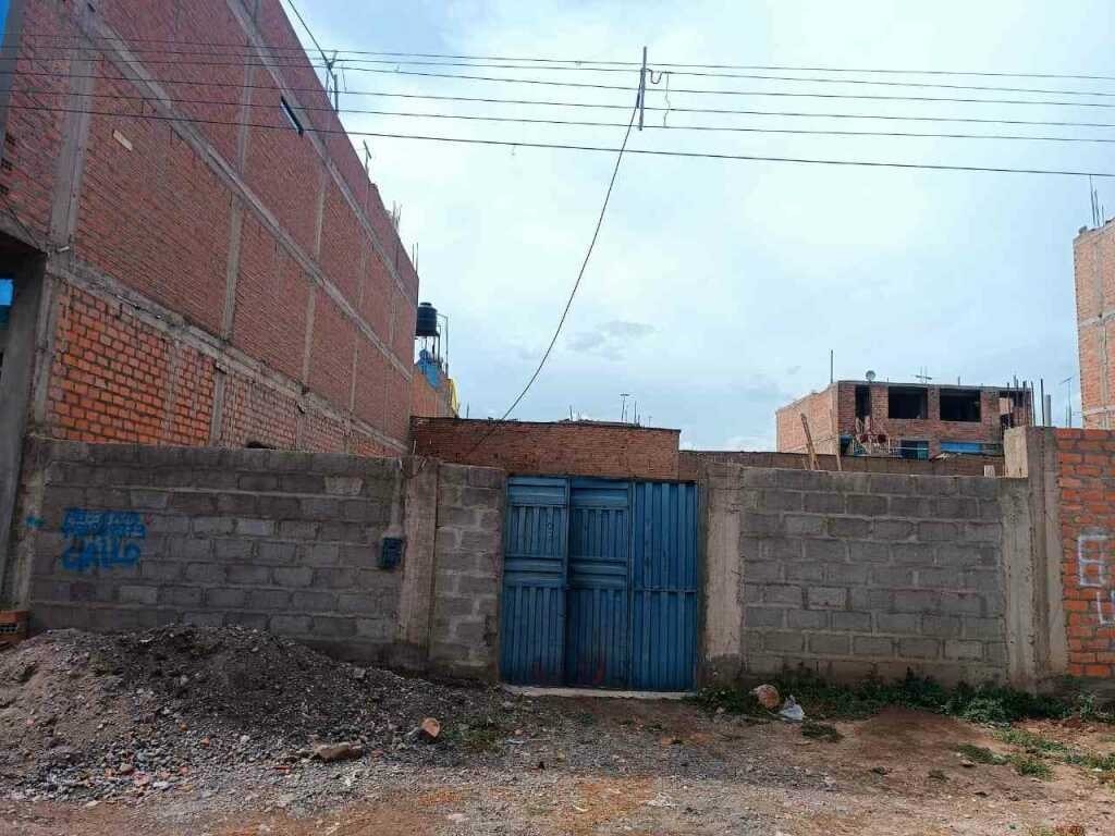SE VENDE TERRENO POR OCASIÓN EN JULIACA – SALIDA A HUANCANÉ