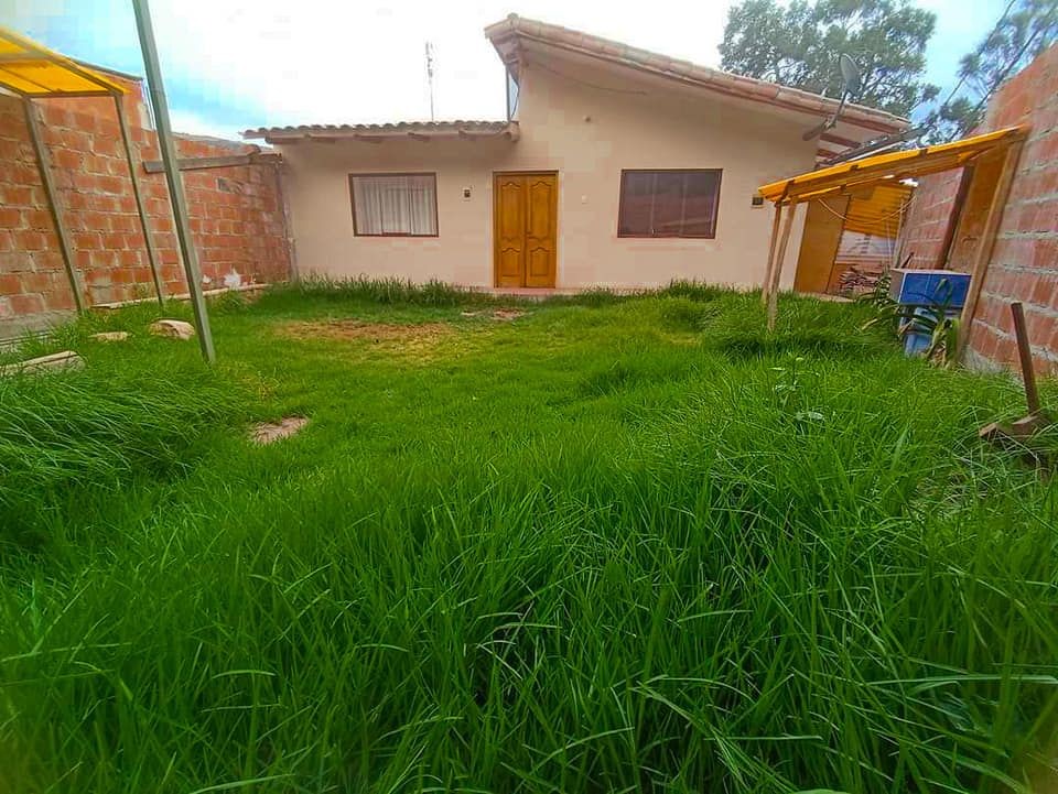 VENDO CASA EN URUBAMBA