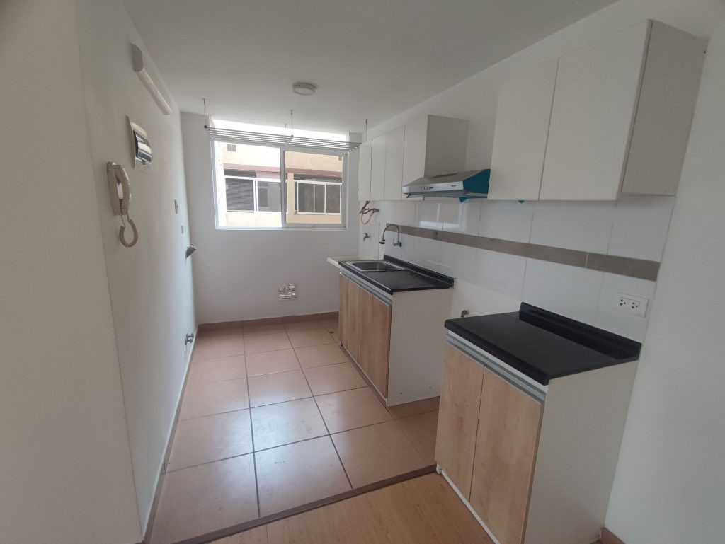 VENTA DE DEPARTAMENTO EN CONDOMINIO – COMAS
